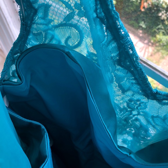 Teal lace dress - Picture 4 of 4